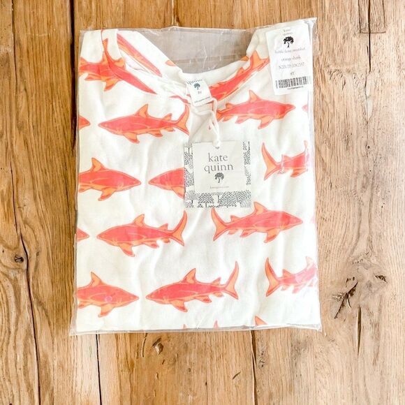 NWT! Kate Quinn Shark Bubble Sleeve Shirt, Size 8Y - Picture 3 of 3